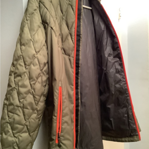 Spyder ski jacket - Sale Price! Needs To Go! - Picture 3 of 3